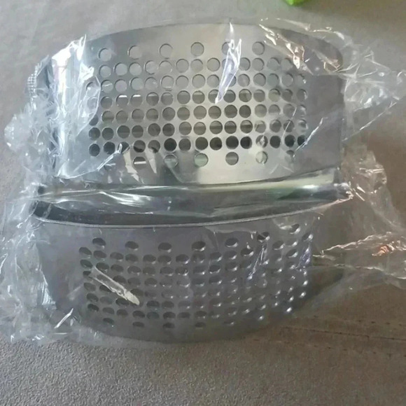 Garlic..Potatoes..all multi purpose grinder for preparing foods..NWT set of two! - Picture 1 of 2